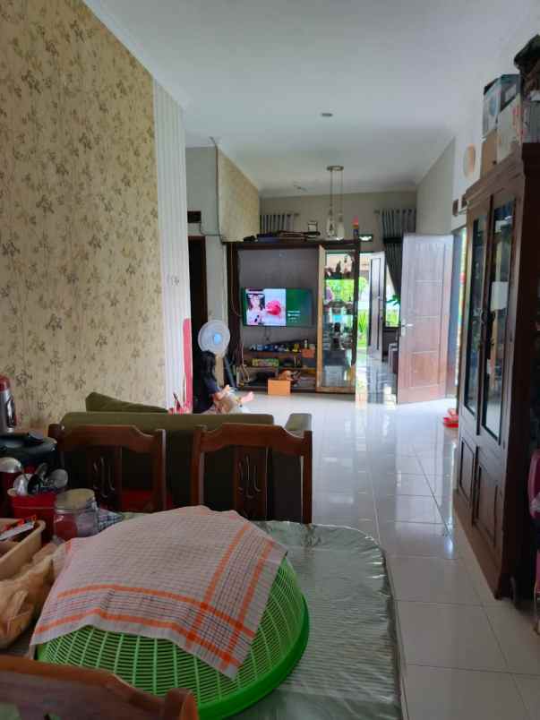 dijual rumah jl yos sudarso karanglewas