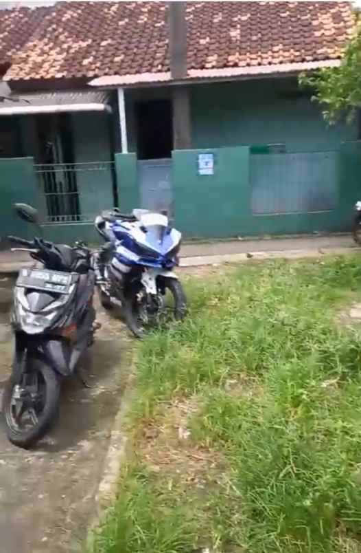 dijual rumah jln pondok cabe 3