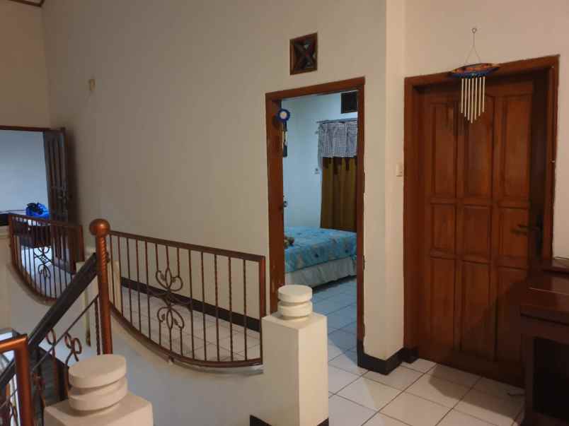 dijual rumah jln rancabali komplek