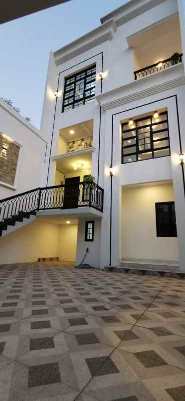 dijual rumah jln raya meruyung limo depok