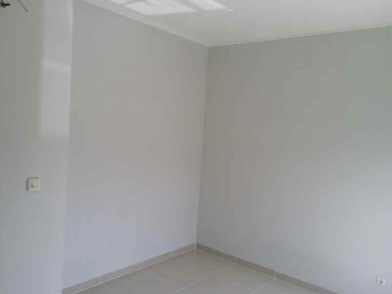 dijual rumah jurangmangu timur