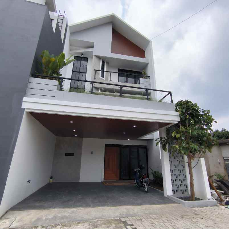 dijual rumah kahfi 1 jagakarsa