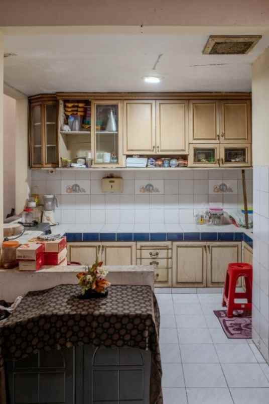 dijual rumah karah indah surabaya