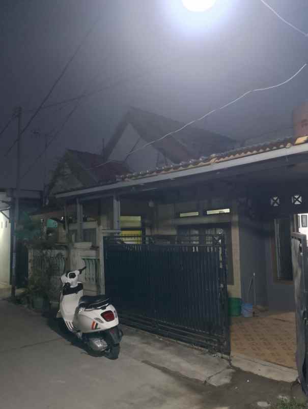 dijual rumah kavling teluk pucung