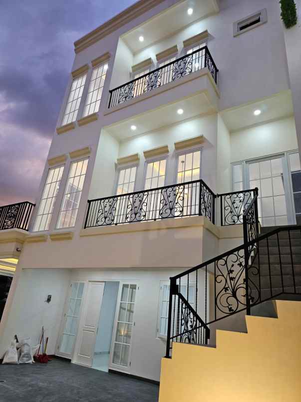 dijual rumah kayu mas pulo gadung