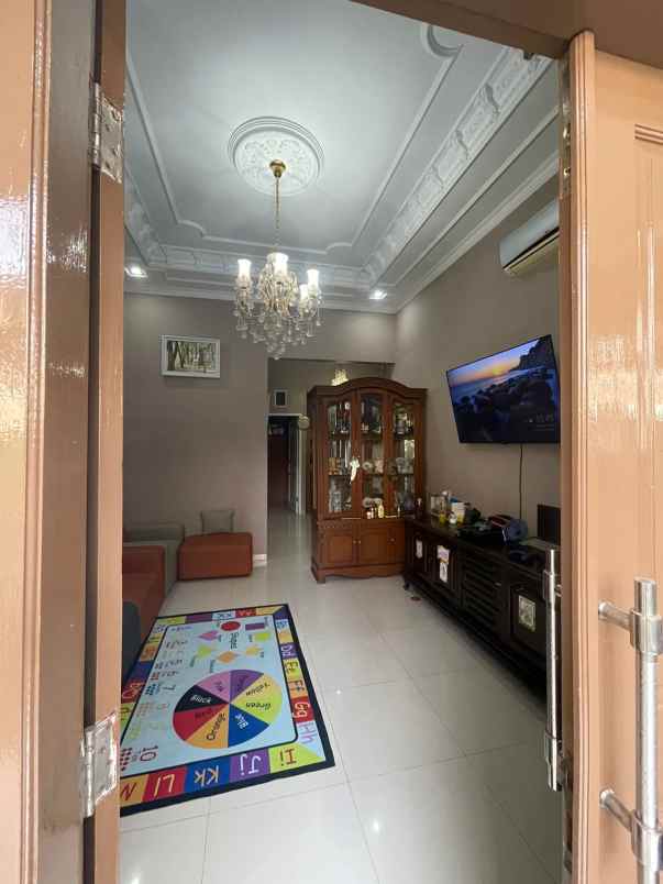 dijual rumah kebagusan