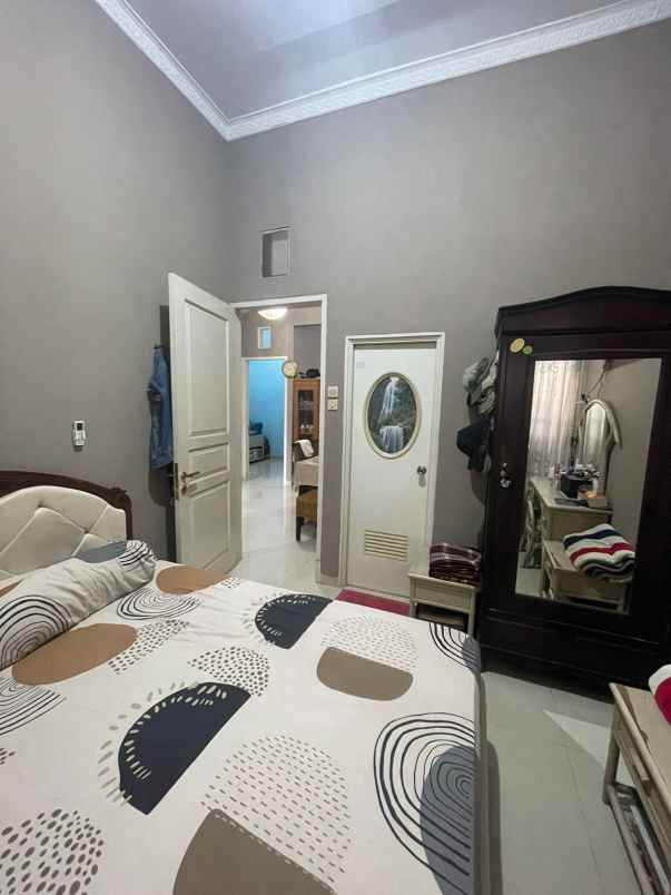 dijual rumah kebagusan