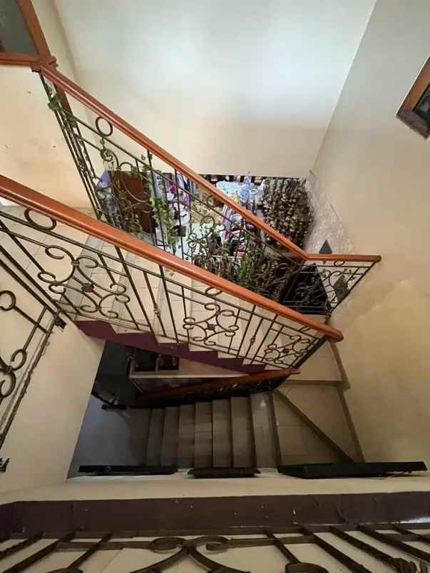 dijual rumah kec pesanggrahan jakarta