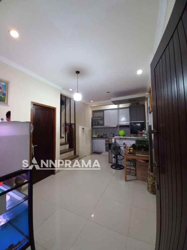 dijual rumah kedaung