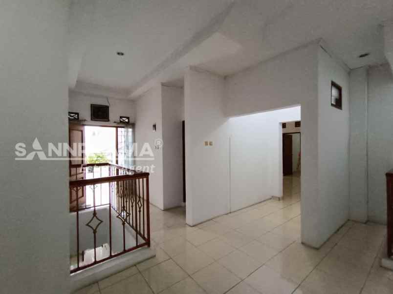 dijual rumah kedung waringin