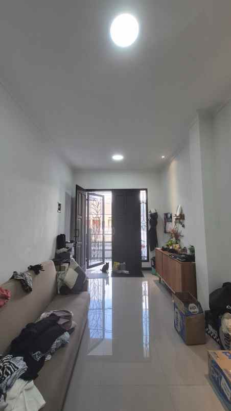 dijual rumah kelapa kopyor kelapa gading