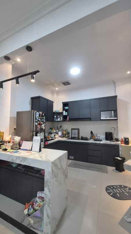 dijual rumah kelapa kopyor kelapa gading