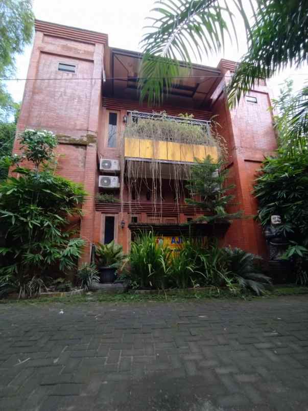 dijual rumah kelurahan wedomartani