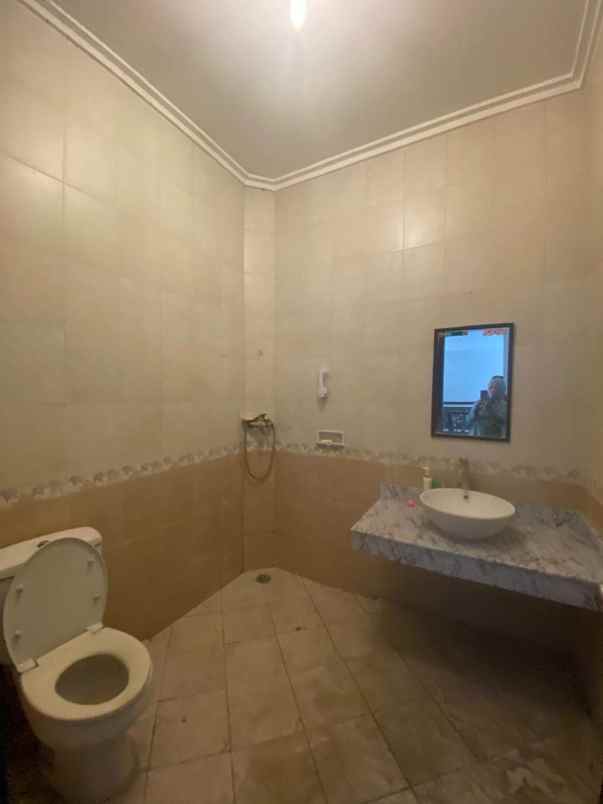 dijual rumah ketintang