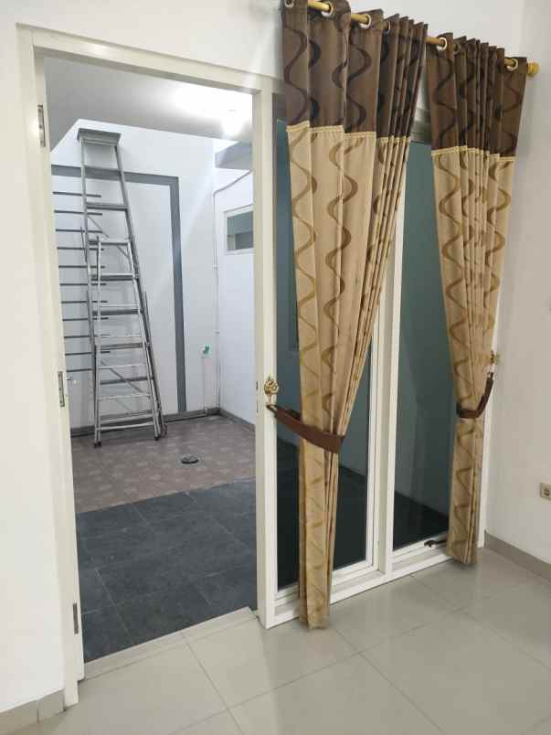 dijual rumah klampis harapan
