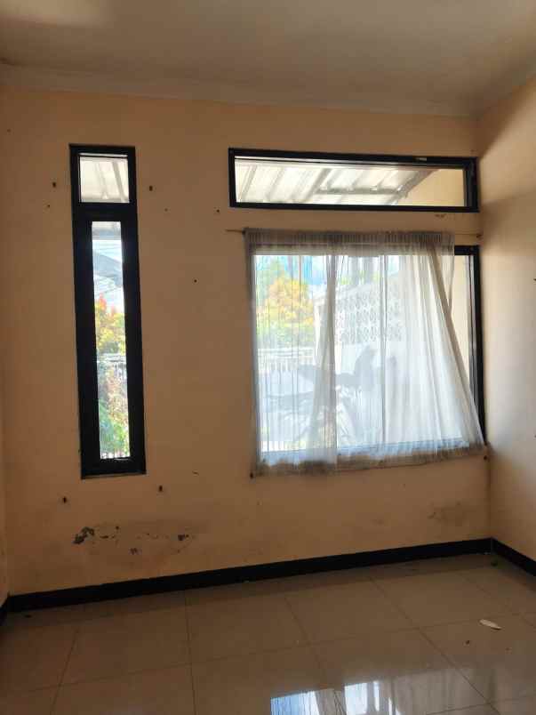 dijual rumah komplek baturaden techno