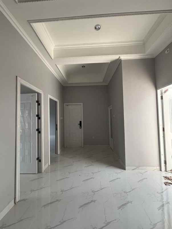 dijual rumah komplek cinere megapolitan