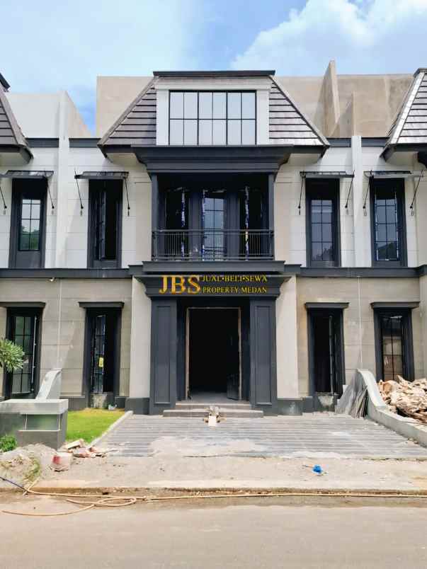 dijual rumah komplek citraland gama