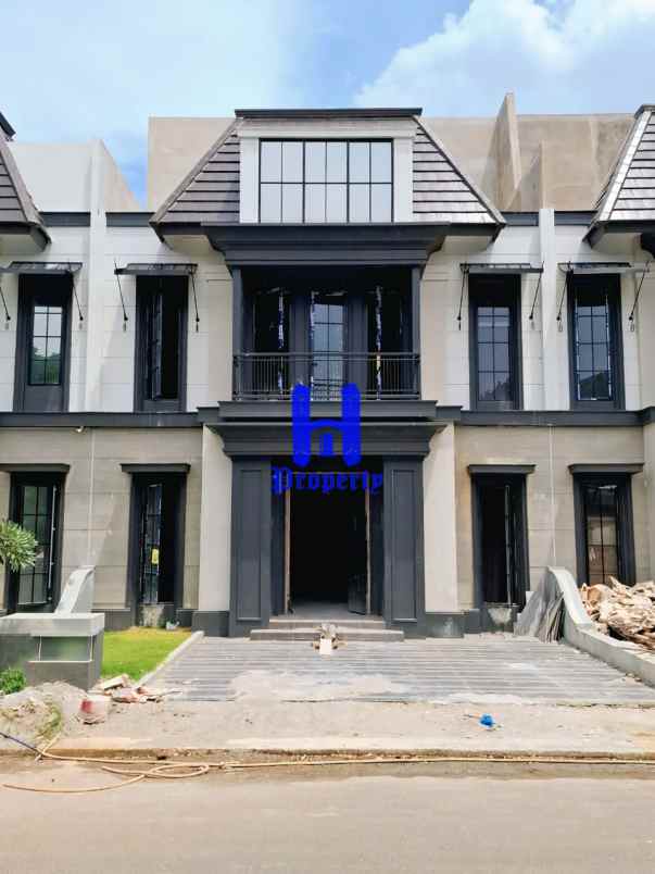 dijual rumah komplek citraland gama