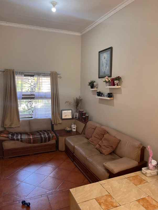 dijual rumah komplek dipalaya ciwaruga