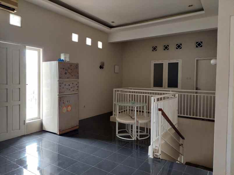 dijual rumah komplek hii kelapa gading