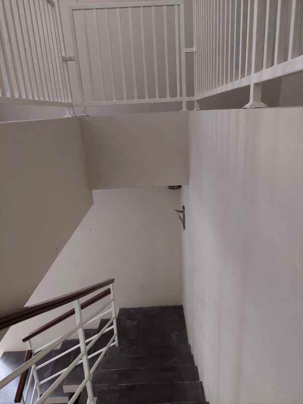 dijual rumah komplek hii kelapa gading