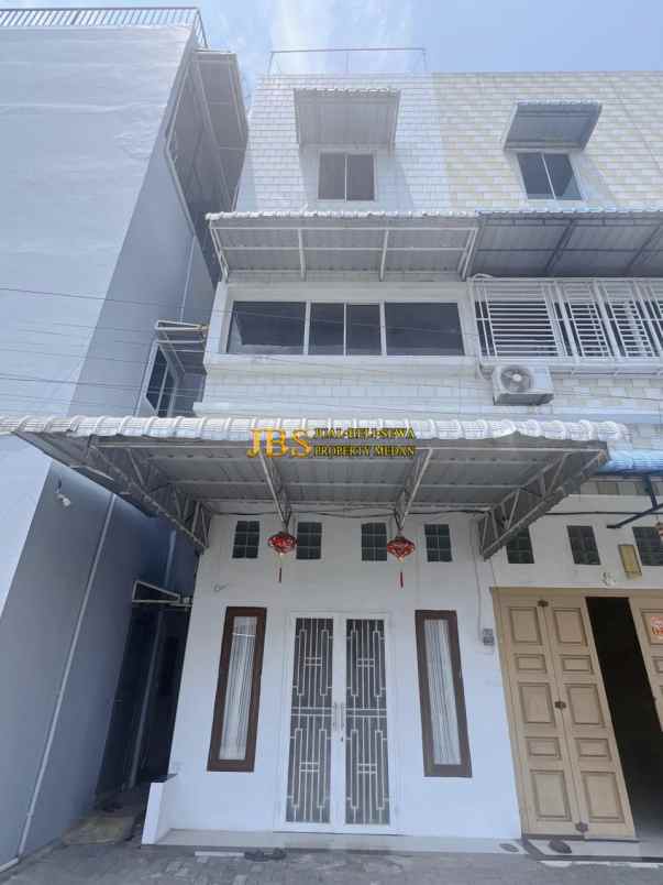 dijual rumah komplek karya bakti