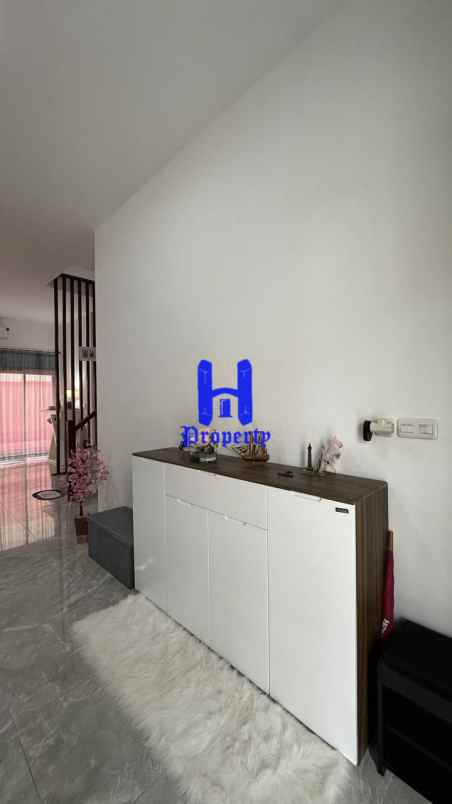 dijual rumah komplek medan resort city
