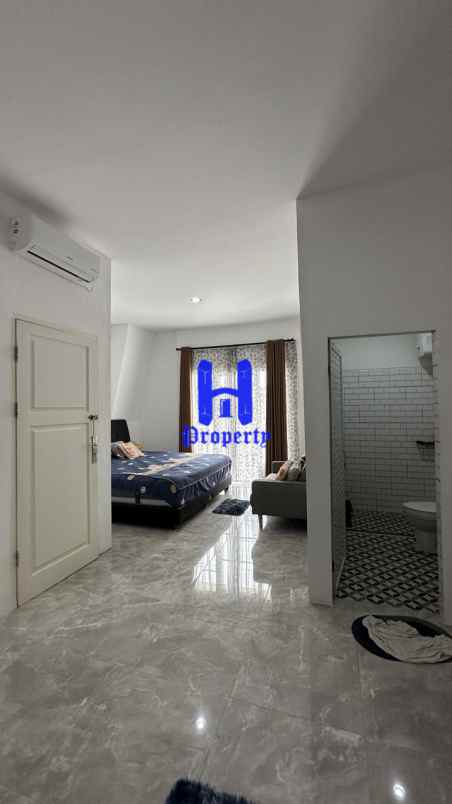 dijual rumah komplek medan resort city