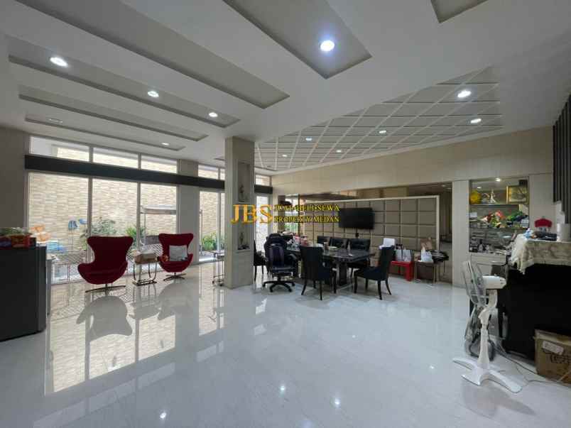 dijual rumah komplek mutiara residence