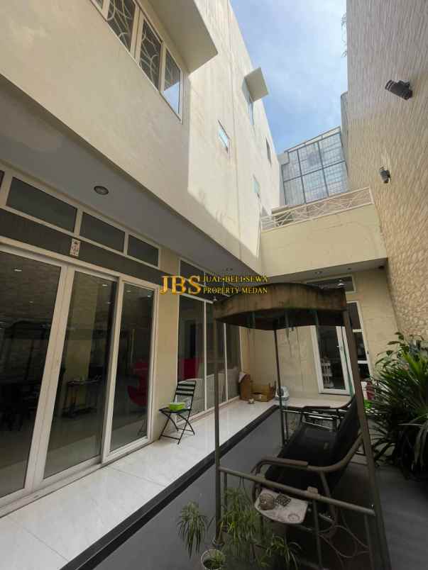 dijual rumah komplek mutiara residence