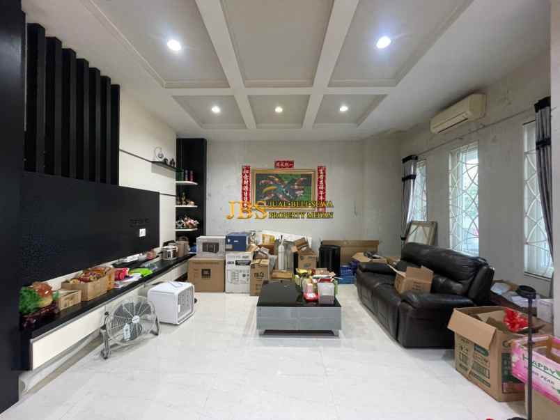 dijual rumah komplek mutiara residence