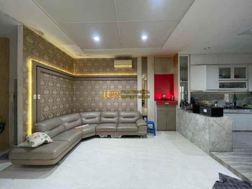 dijual rumah komplek mutiara residence