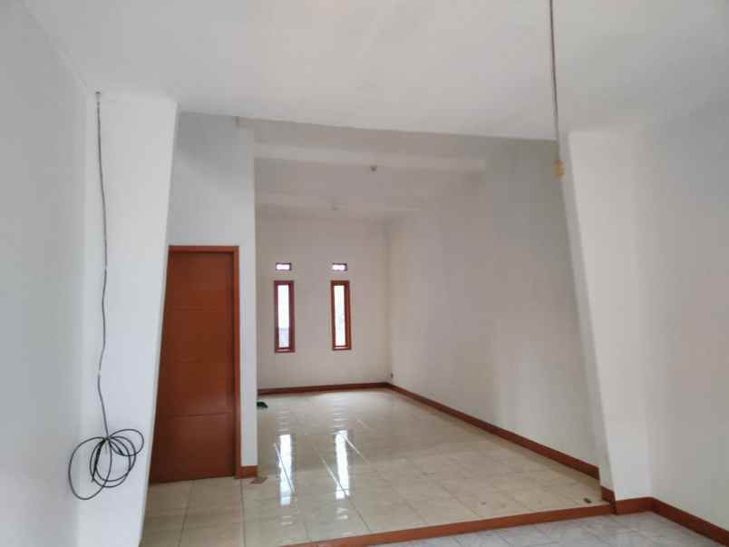 dijual rumah komplek pasadena residence