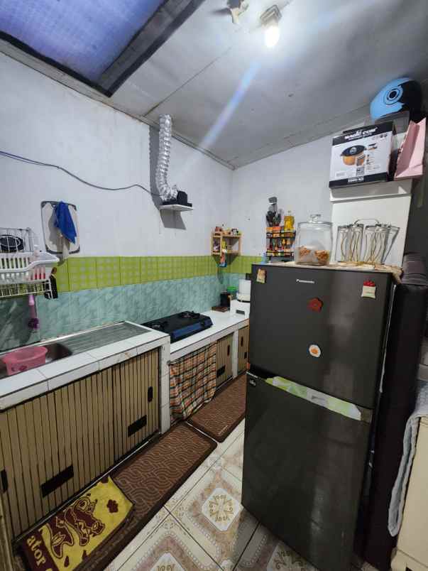 dijual rumah komplek perumahan duta