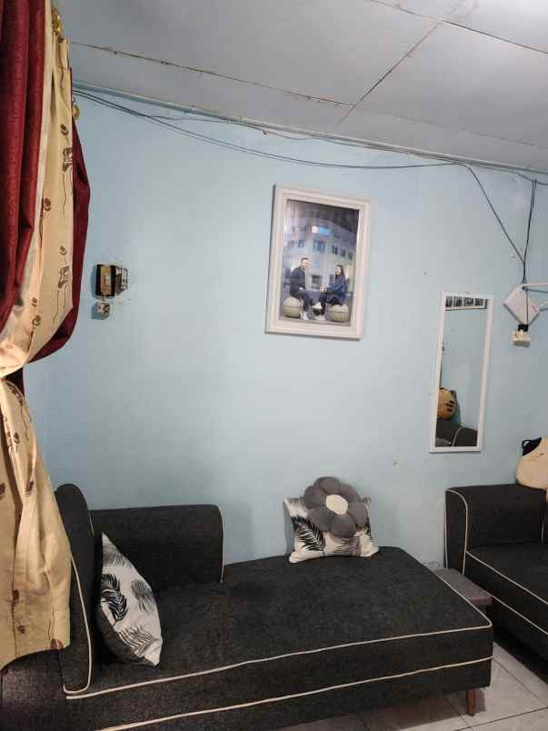 dijual rumah komplek perumahan duta