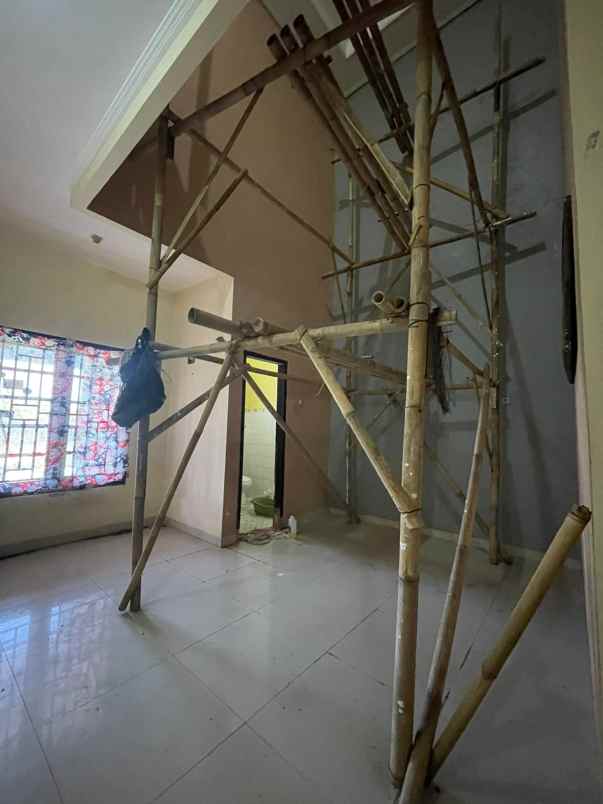 dijual rumah komplek propelat