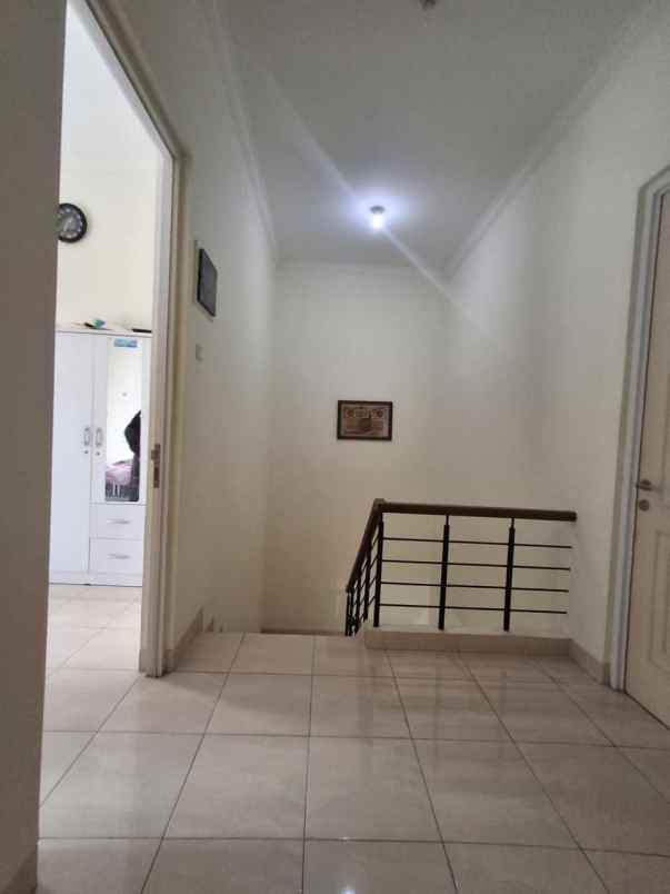 dijual rumah komplek royal residen pulo