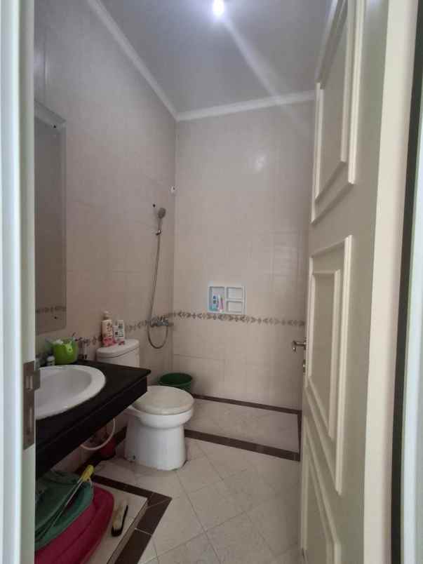 dijual rumah komplek royal residen pulo