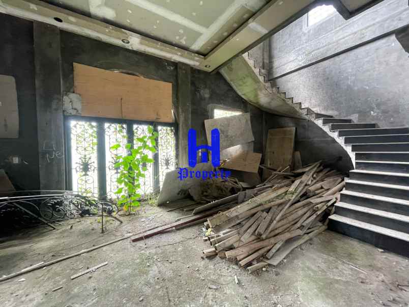 dijual rumah komplek royal sumatera