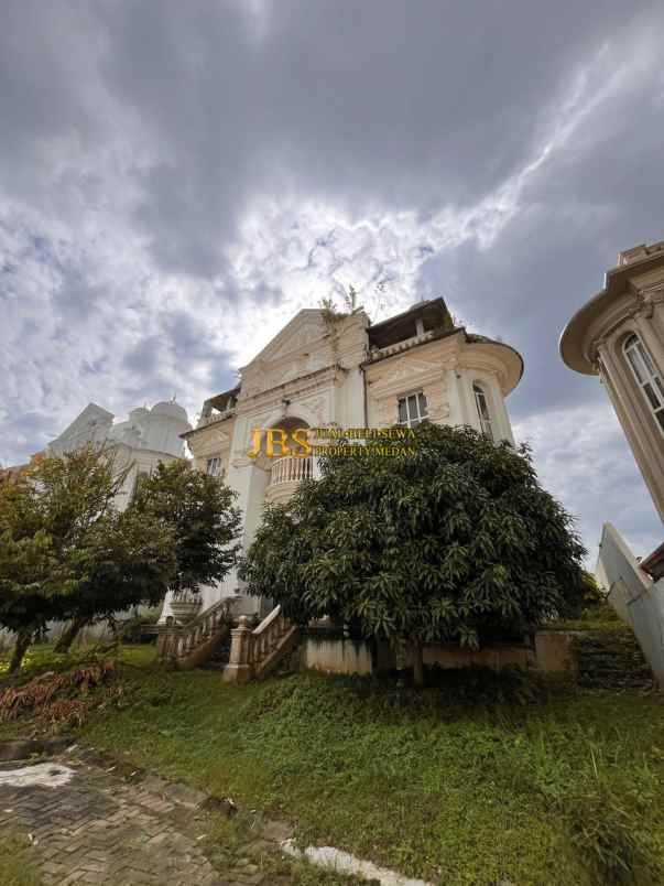 dijual rumah komplek royal sumatera