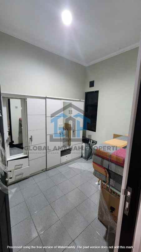 dijual rumah komplek sariwangi