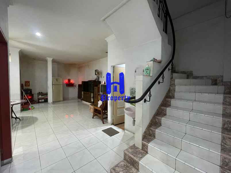 dijual rumah komplek sehati indah jalan