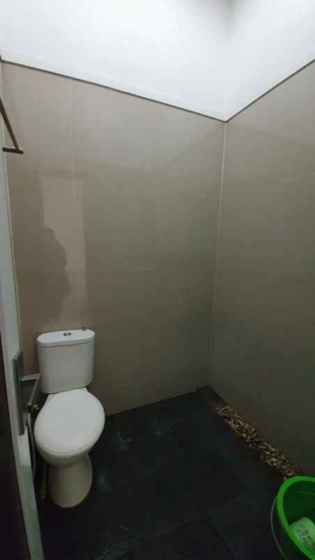 dijual rumah komplek selaras alexsa jl