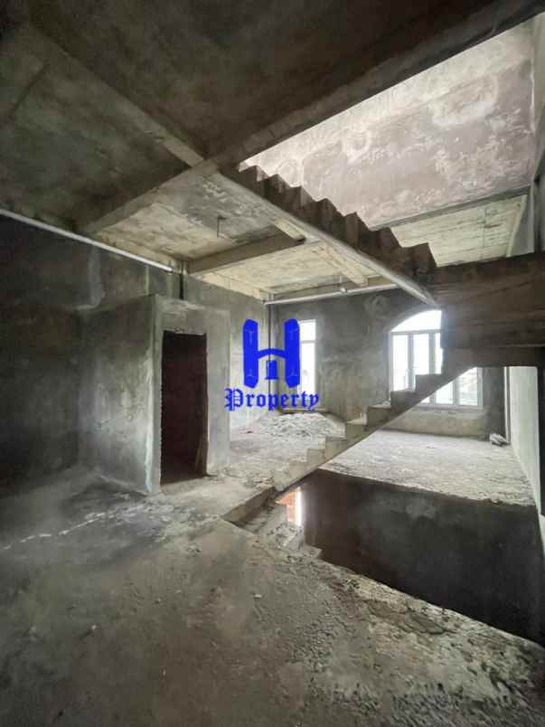 dijual rumah komplek sentosa village