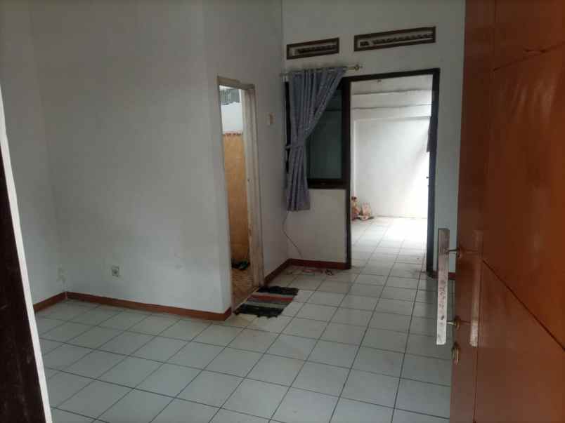 dijual rumah komplek tanimulya