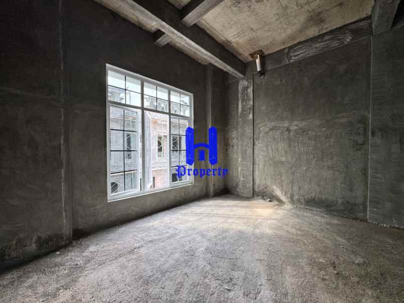 dijual rumah komplek union mentari