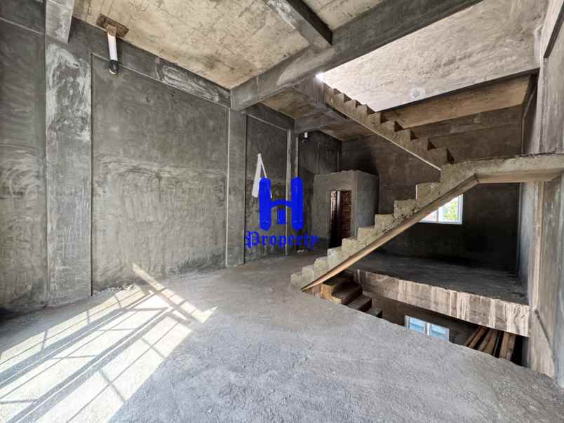 dijual rumah komplek union mentari