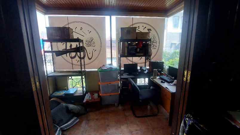 dijual rumah kota bambu utara