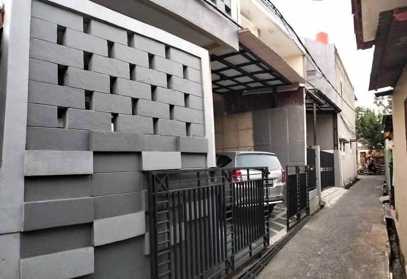 dijual rumah kota bambu utara